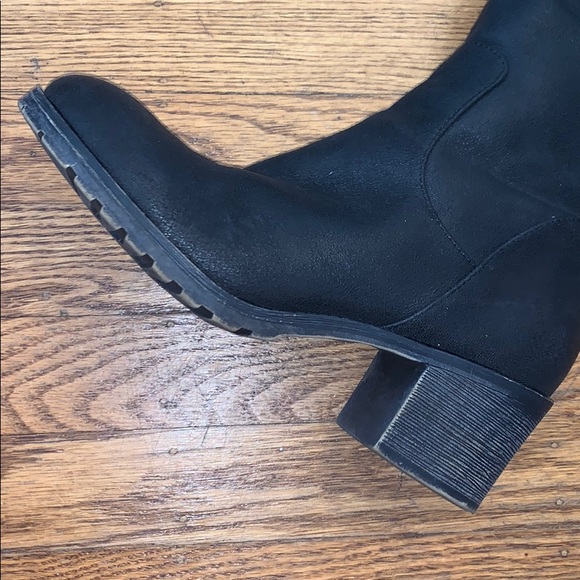 Knee high boots - Picture 3 of 3